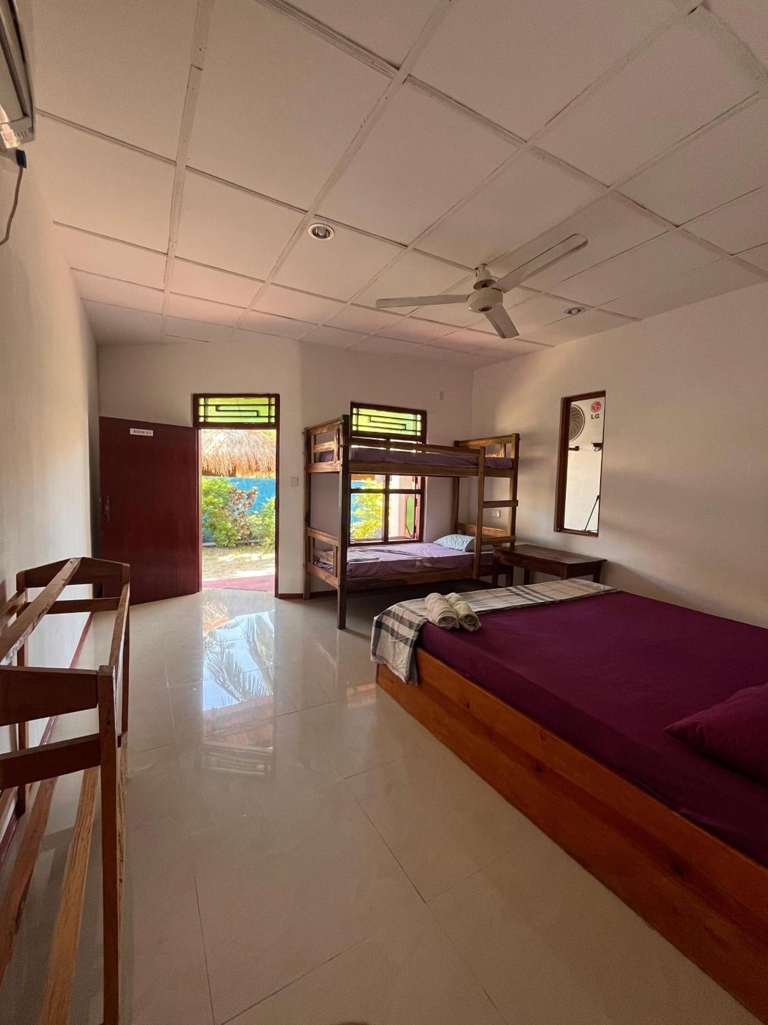 Hotel Crystal Bay à Baie d'Arugam Extérieur photo